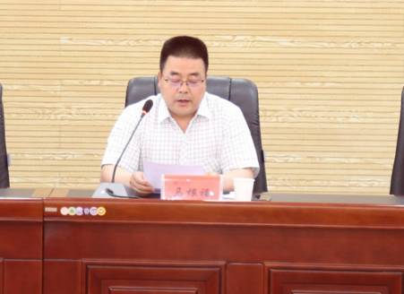 图片包含 橱柜, 窗户, 就坐, 家具描述已自动生成